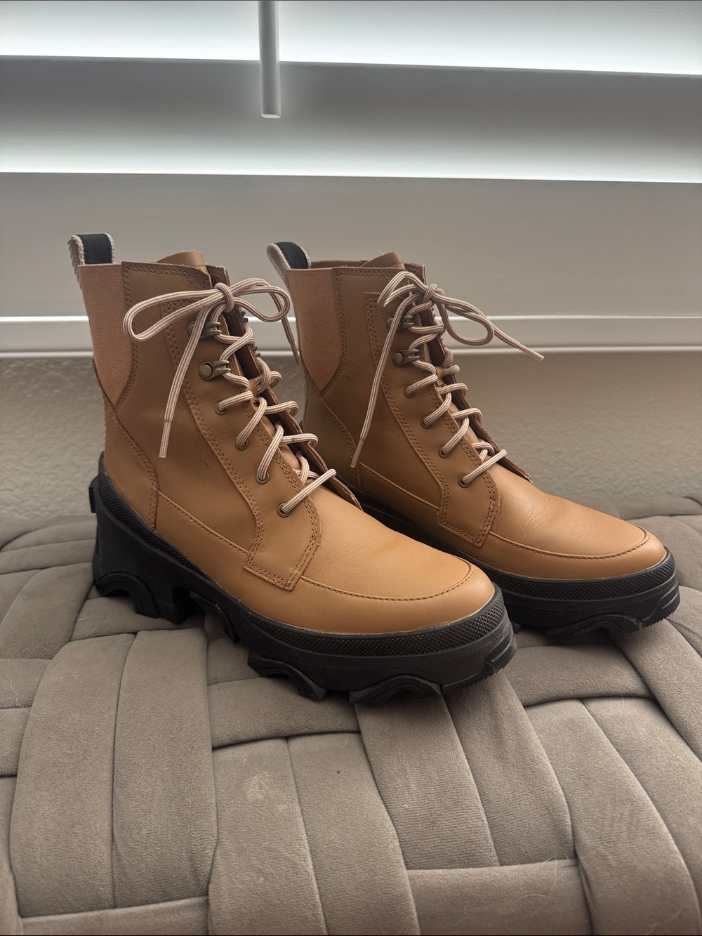 Sorel Boots women's 8.5